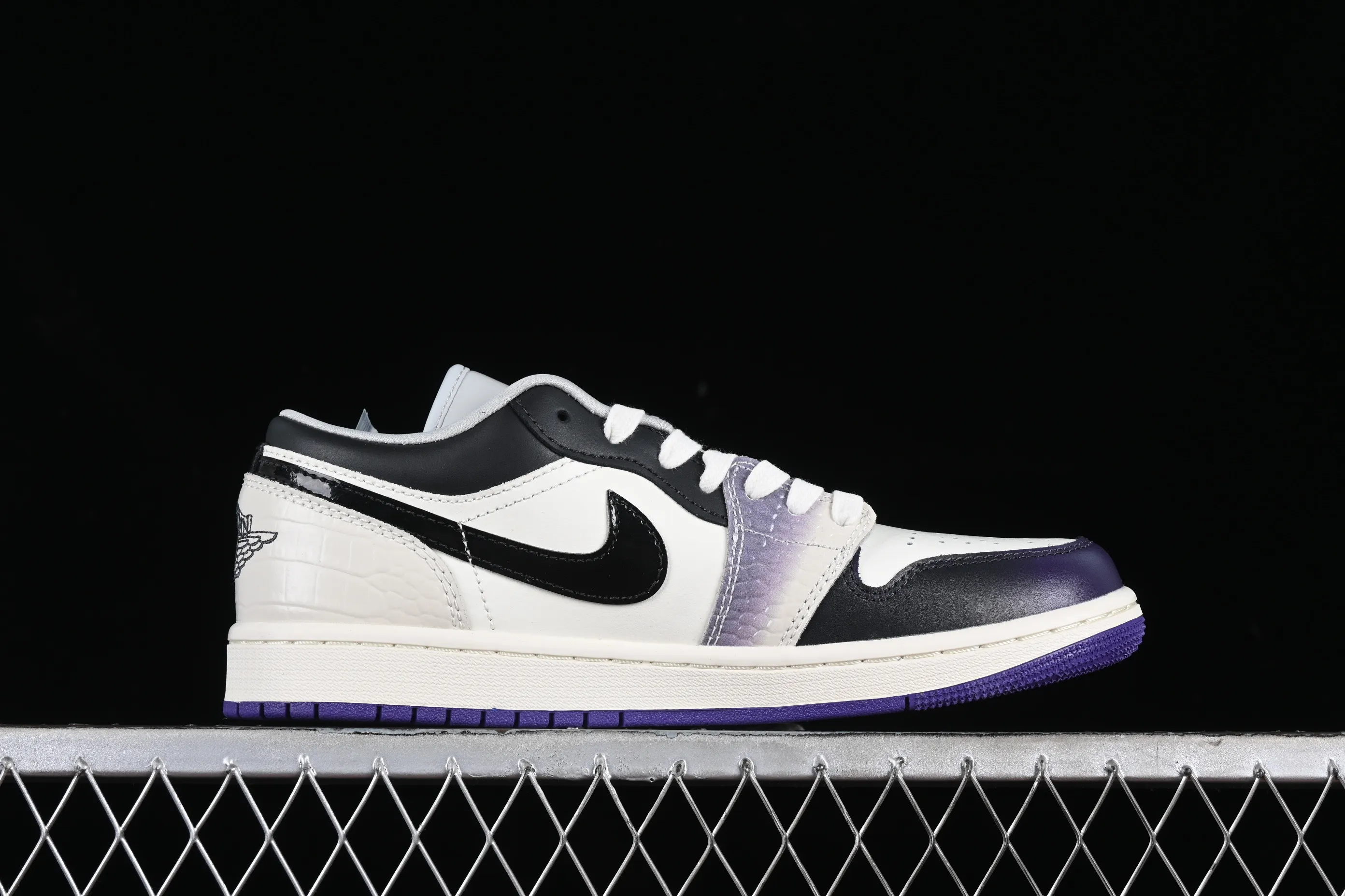 All categories Air Jordan Jordan series basketball shoes Air Jordan 1 Low G version pure original Air Jordan 1 Low "Purple" AJ1 Joe 1 white black purple low-top cultural casual sneakers HF5759-101